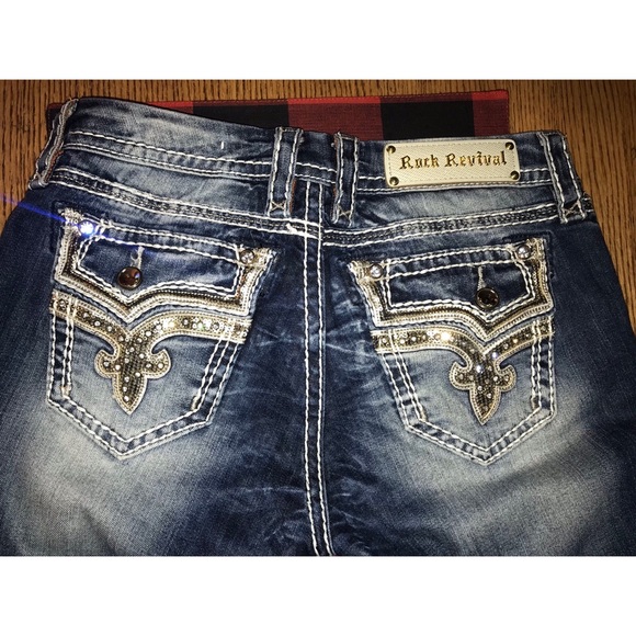 SOLD Rock Revival easy boot cut - Picture 4 of 7